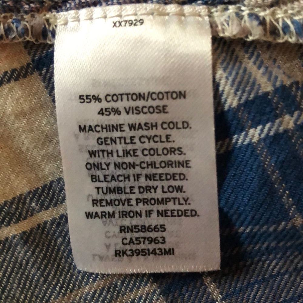 Melrose and Market Hi-lo Button-up, Size M - Picture 8 of 12